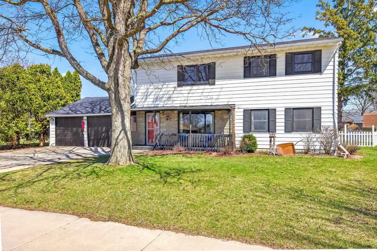 712 CHESTNUT STREET, Neenah, WI 54956 - #1