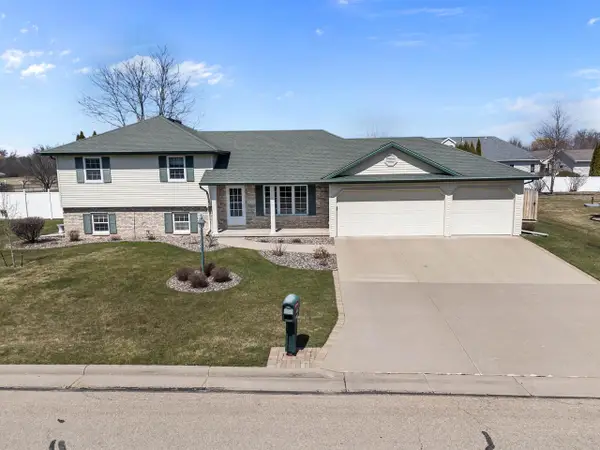 1239 FAWN DRIVE, Neenah, WI 54956