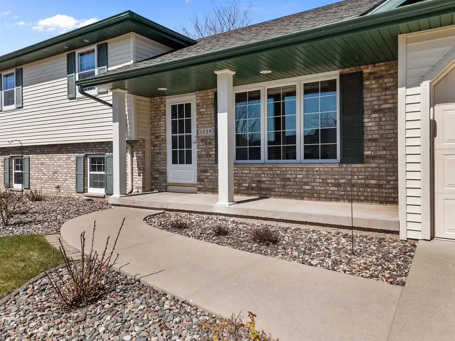 1239 FAWN DRIVE, Neenah, WI 54956 - #2