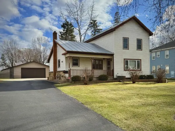 404 BROADWAY, Berlin, WI 54923