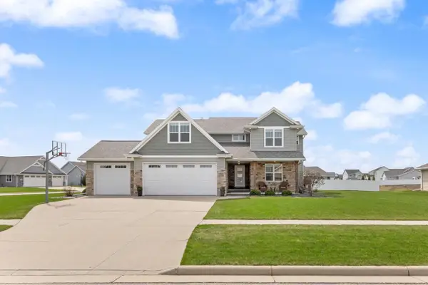 2153 POTTER DRIVE, De Pere, WI 54115