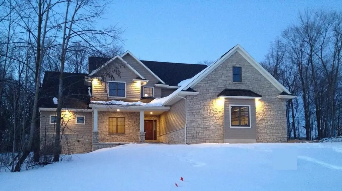 1387 RADCLIFF ROAD, Neenah, WI 54956 - #1