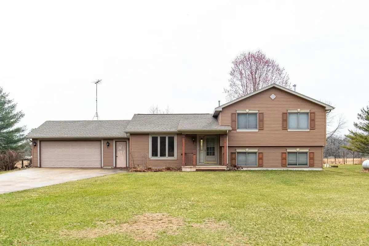 N6677 37TH AVENUE, Fremont, WI 54940 - #1