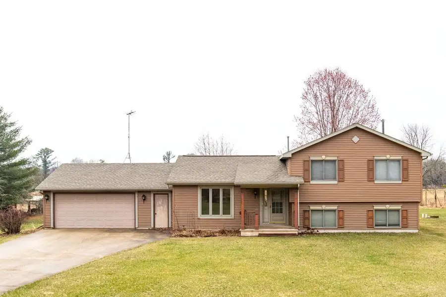 N6677 37TH AVENUE, Fremont, WI 54940 - #2