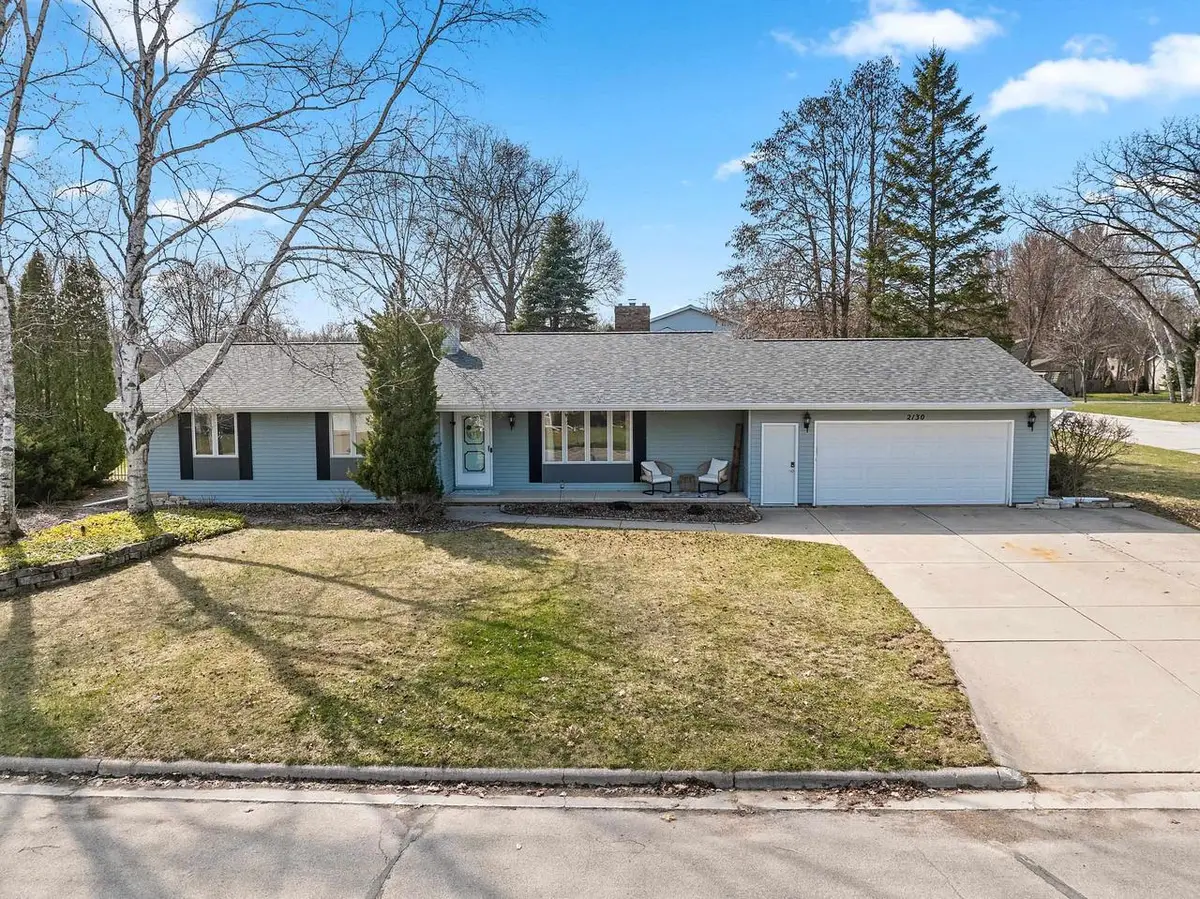 2130 KING JAMES DRIVE, Green Bay, WI 54304 - #1