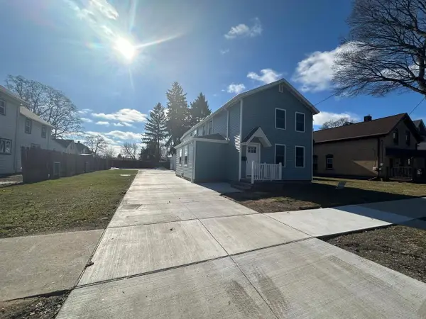 911 ST CLAIR STREET, Manitowoc, WI 54220