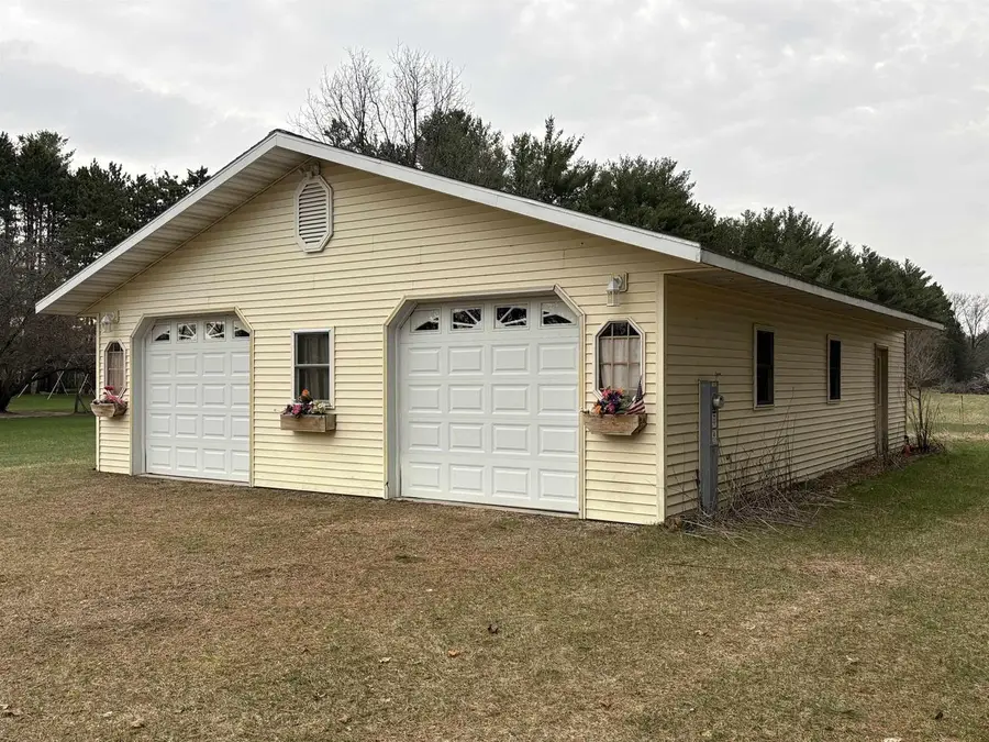 525 SUMMIT STREET, Wild Rose, WI 54984 - #2