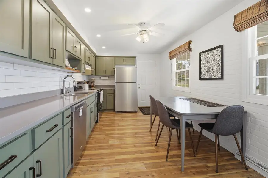 124 RAMLEN COURT, Appleton, WI 54915 - #3