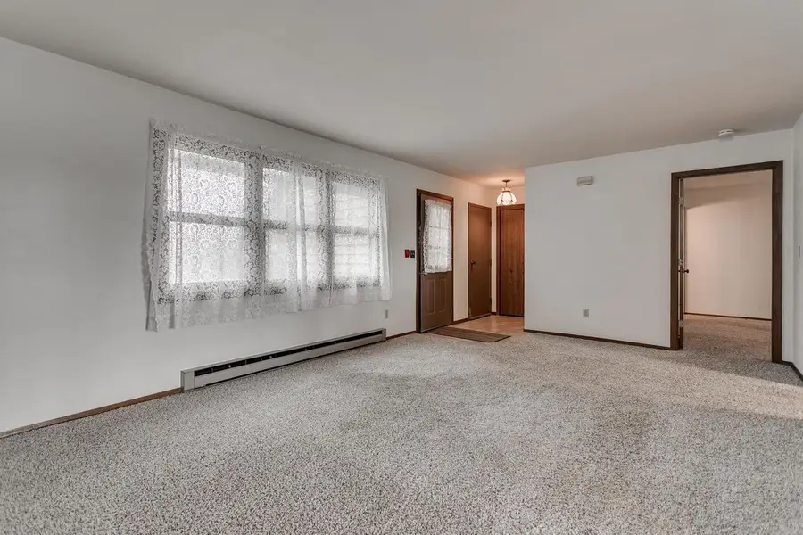 930 MANOR DRIVE  #60, Neenah, WI 54956 - #3