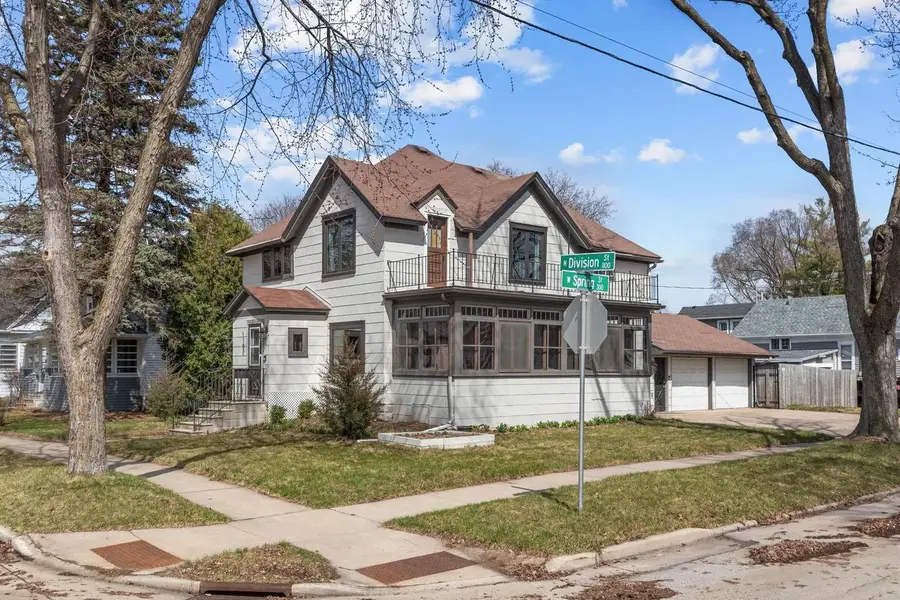 1102 N DIVISION STREET, Appleton, WI 54911 - #3