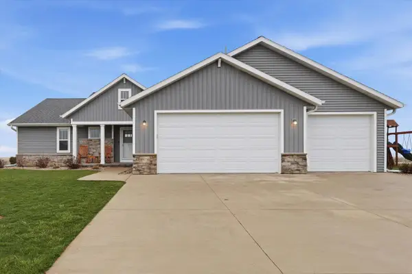 N9376 DUSTY DRIVE, Appleton, WI 54915