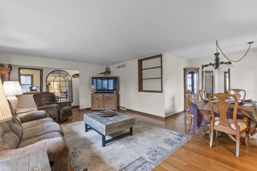 W156N9742 PILGRIM ROAD, Germantown, WI 53022 - #3