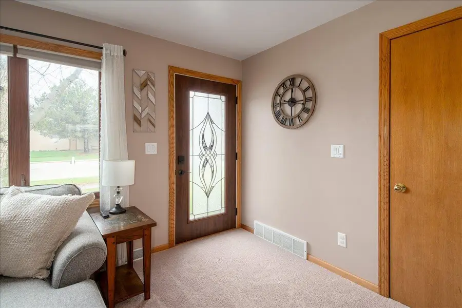 1058 TULLAR ROAD, Neenah, WI 54956 - #3