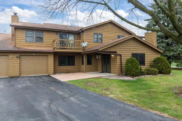 975 MANOR DRIVE  #78, Neenah, WI 54956