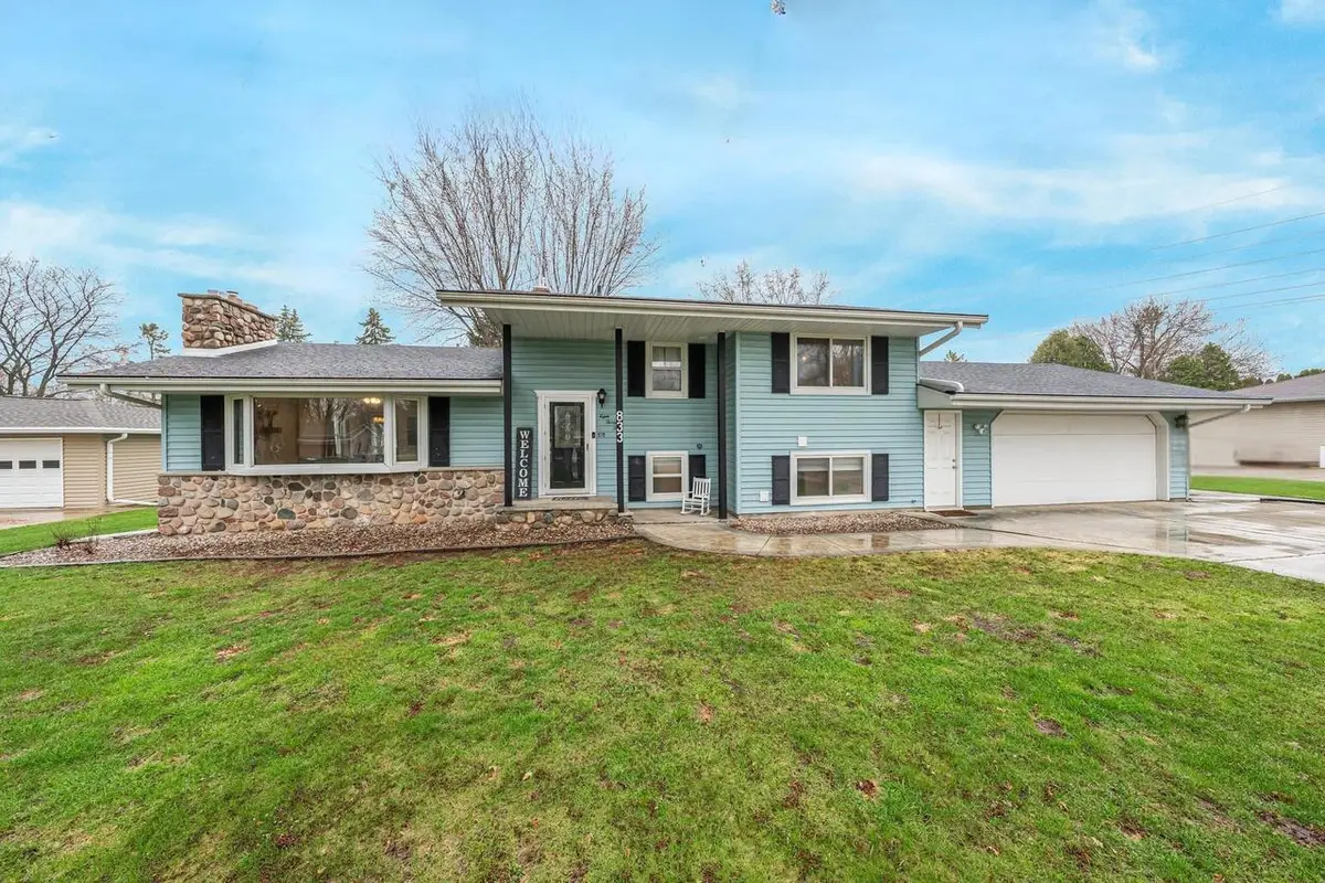833 BUTTE STREET, Neenah, WI 54956 - #1