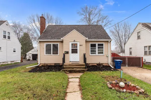 841 7TH STREET, Menasha, WI 54952