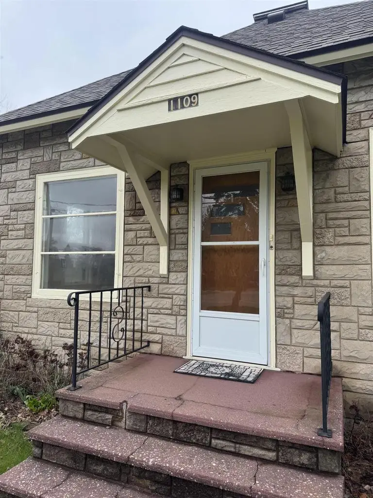 1109 ROYALTON STREET, Waupaca, WI 54981 - #3