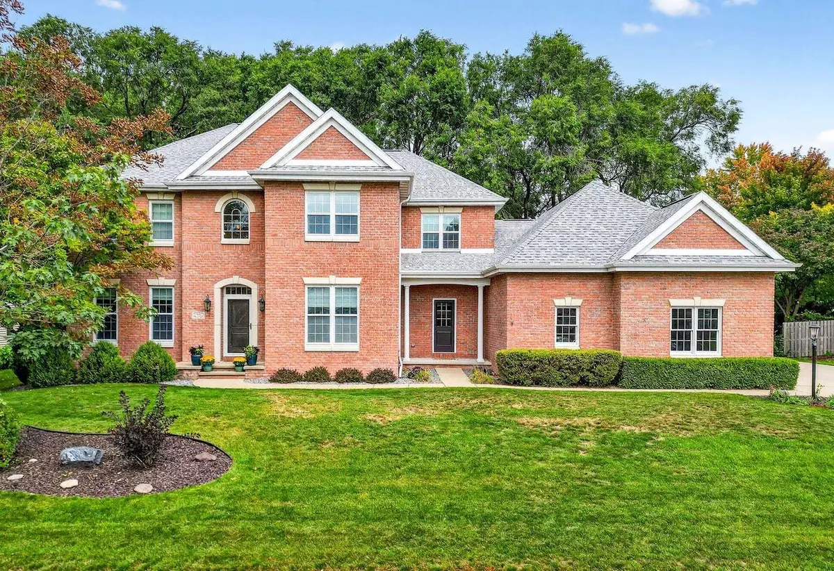 478 HAWTHORNE STREET, Neenah, WI 54956 - #1