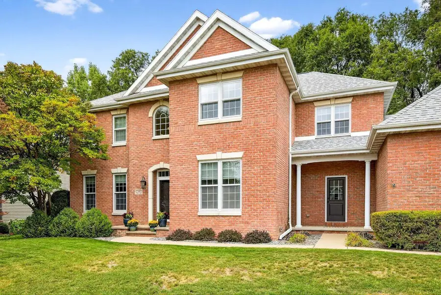 478 HAWTHORNE STREET, Neenah, WI 54956 - #2