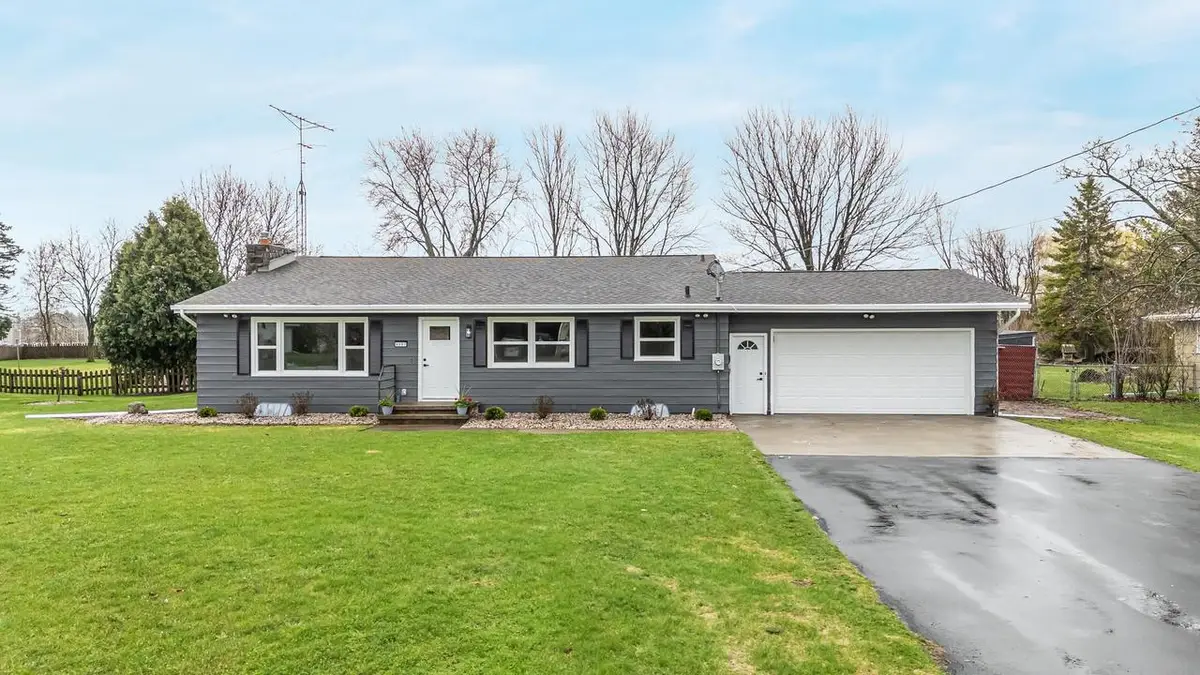 4607 W CAPITOL DRIVE, Appleton, WI 54914 - #1