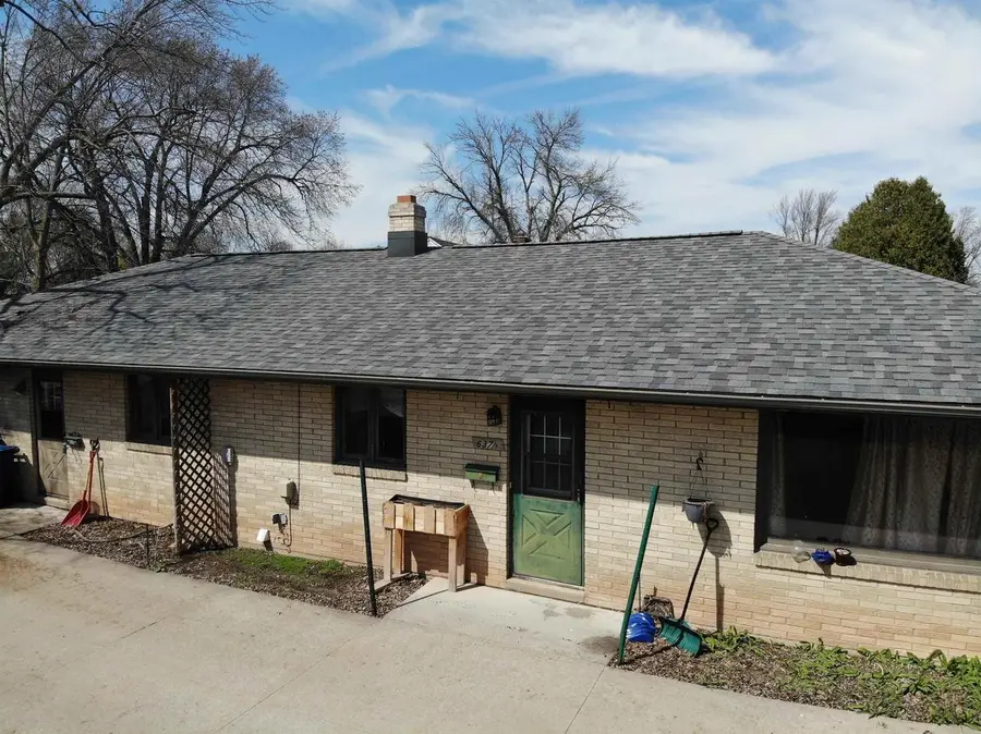 637 STATE STREET, Menasha, WI 54952 - #2