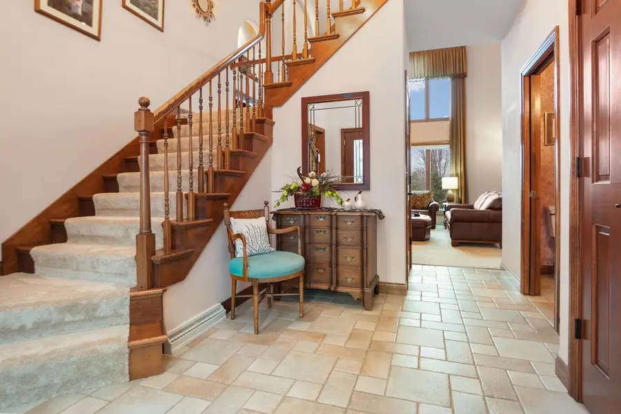 617 E APPLE CREEK ROAD, Appleton, WI 54913 - #3