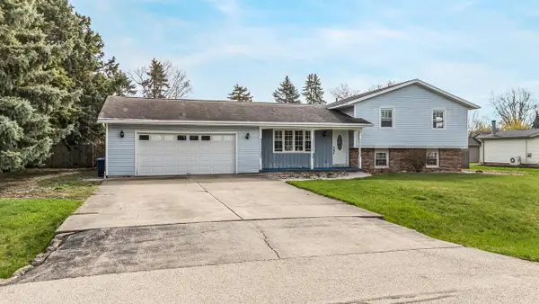 727 DAWN COURT, Neenah, WI 54956