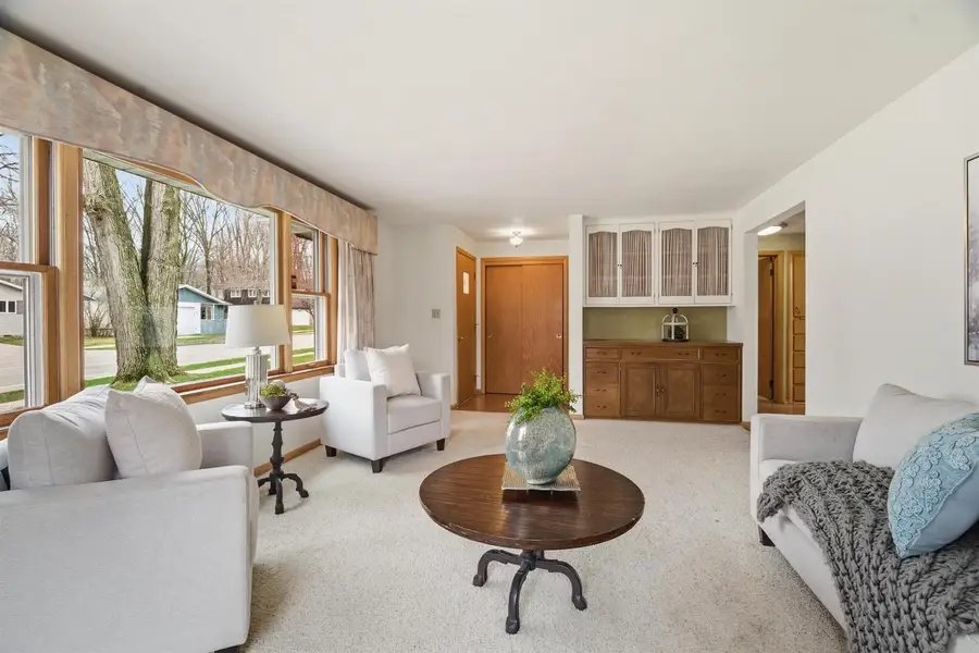 1613 S TELULAH AVENUE, Appleton, WI 54915 - #2