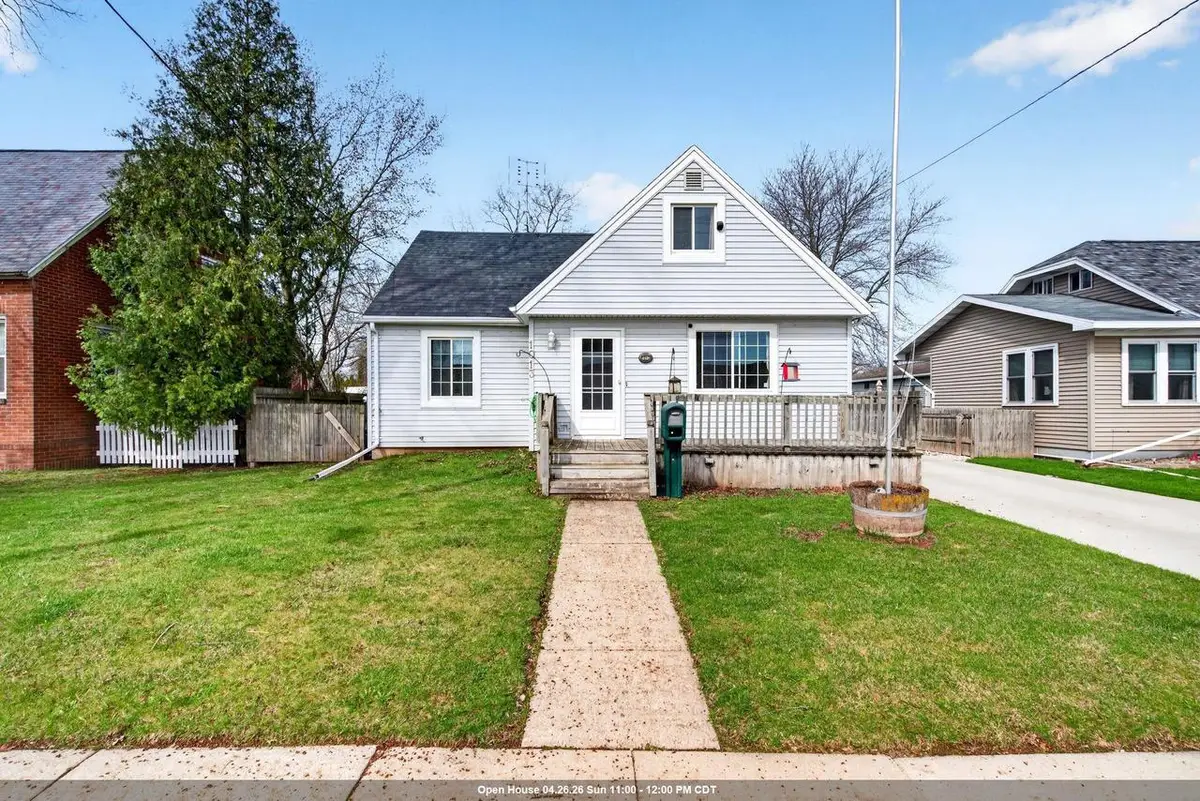 1013 HARRISON STREET, Neenah, WI 54956 - #1