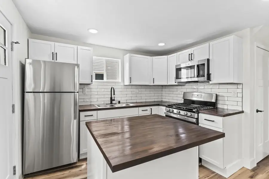 29 TENNESSEE AVENUE, Oshkosh, WI 54901 - #2