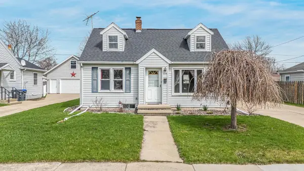 824 ZEMLOCK AVENUE, Neenah, WI 54956