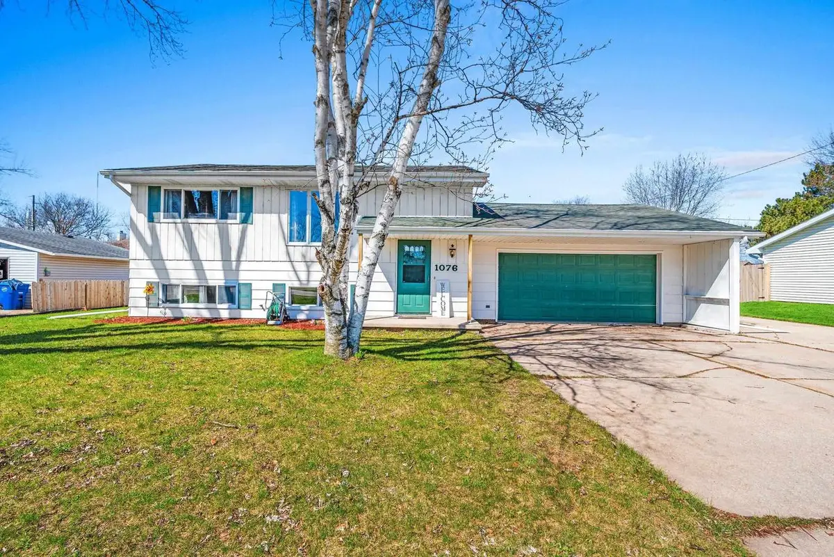 1076 GOSS AVENUE, Menasha, WI 54952 - #1