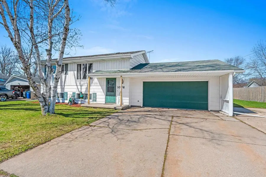 1076 GOSS AVENUE, Menasha, WI 54952 - #2