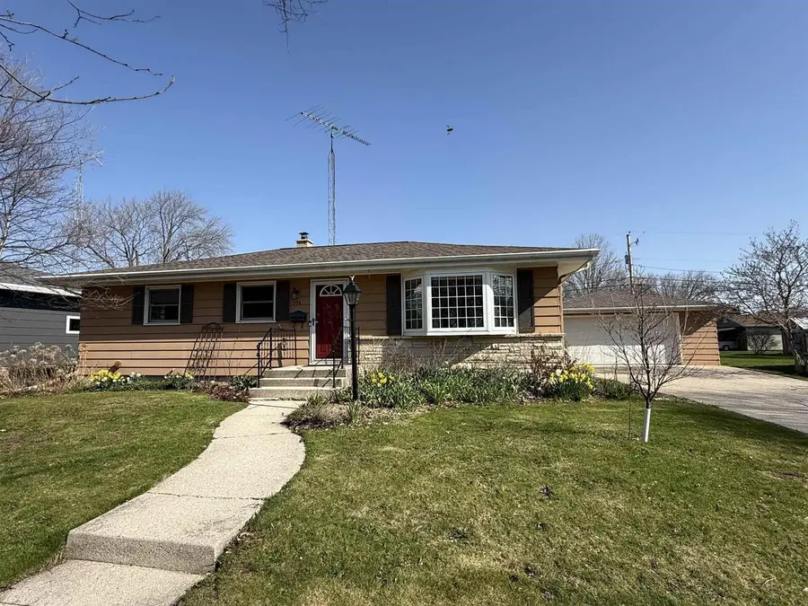 136 NORTH STREET, North Fond Du Lac, WI 54937 - #2