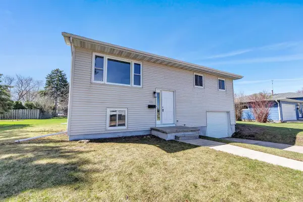 1521 BISMARCK AVENUE, Oshkosh, WI 54902