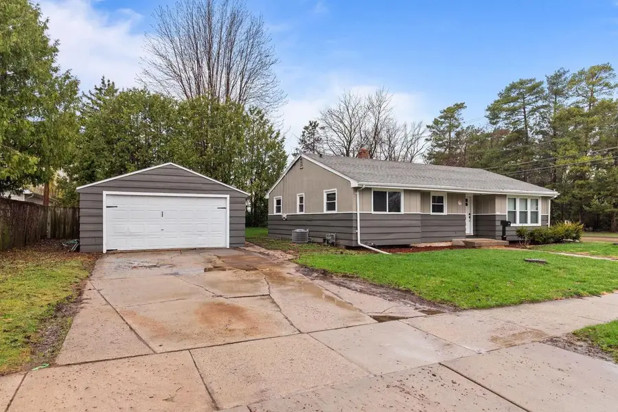 2007 S GLADYS AVENUE, Appleton, WI 54915 - #2