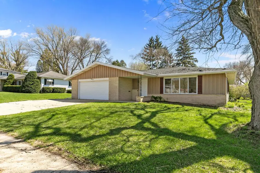 813 MINERVA STREET, Horicon, WI 53032 - #2