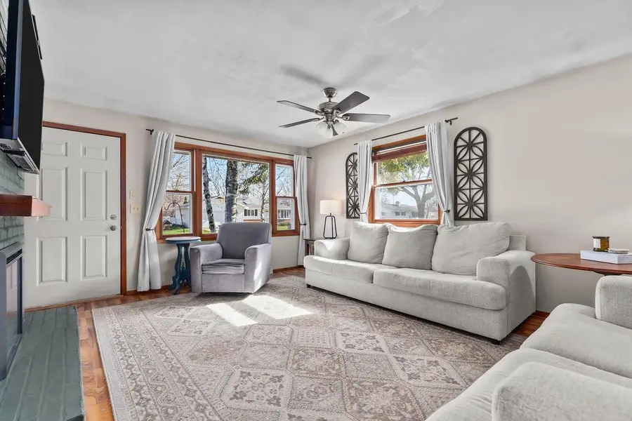 1031 W ROBERTS AVENUE, Appleton, WI 54914 - #3