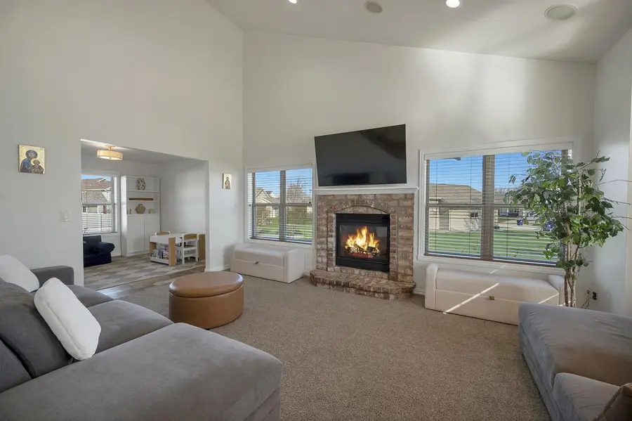 2061 W HIGGINS, De Pere, WI 54115 - #2