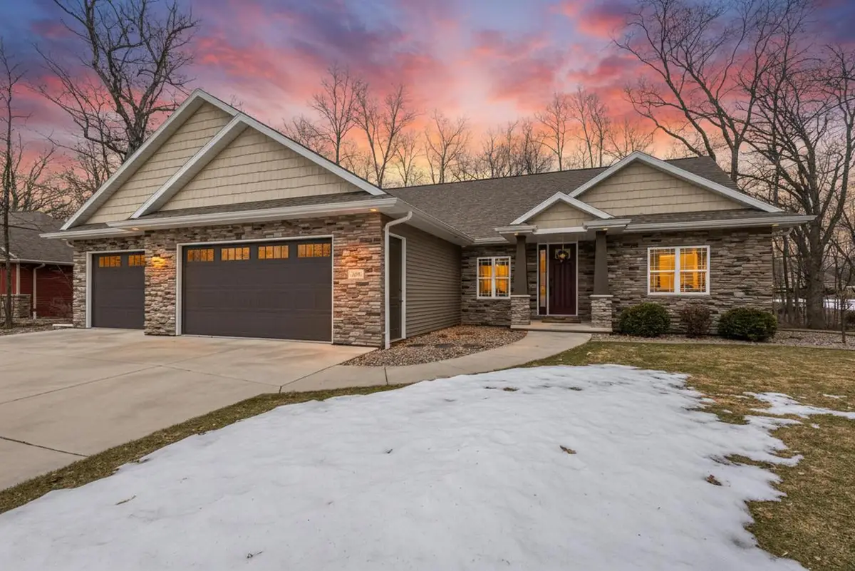 2960 BALLY BUNION LANE, Green Bay, WI 54311 - #1