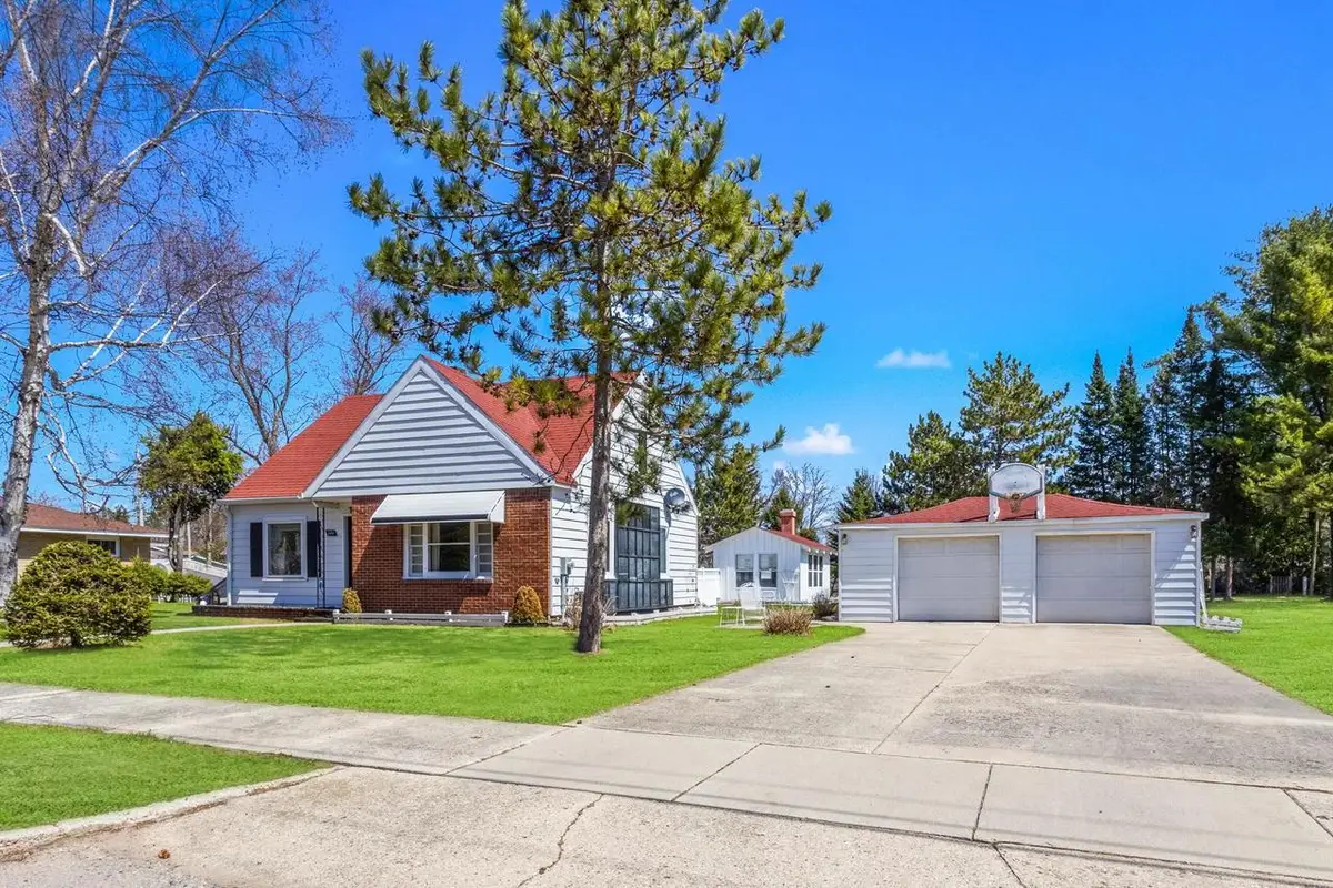 220 S WOOD AVENUE, Peshtigo, WI 54157 - #1