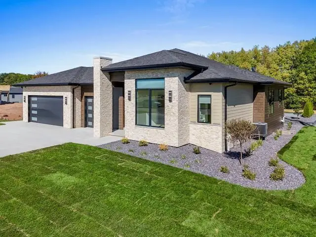 2929 CREEKWOOD DRIVE, Green Bay, WI 54311 - #2