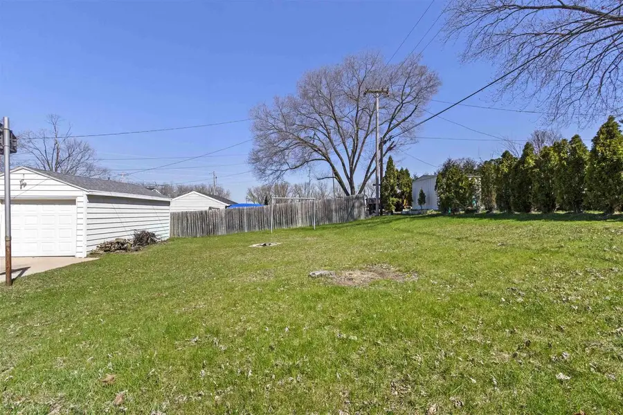 260 N DANZ AVENUE, Green Bay, WI 54302 - #3