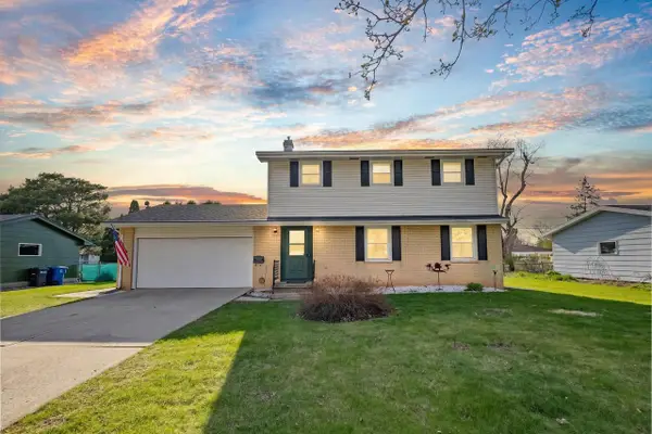 1105 DEVONSHIRE DRIVE, Oshkosh, WI 54902