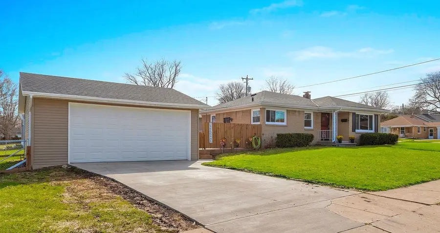 1295 HICKORY HILL DRIVE, Green Bay, WI 54304 - #2