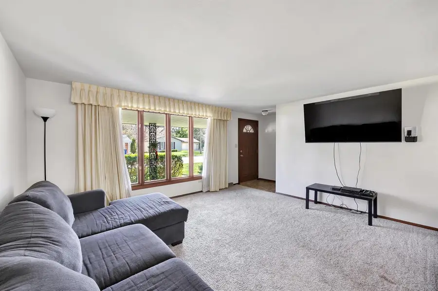 1715 BEAVER DAM DRIVE, Green Bay, WI 54304 - #2