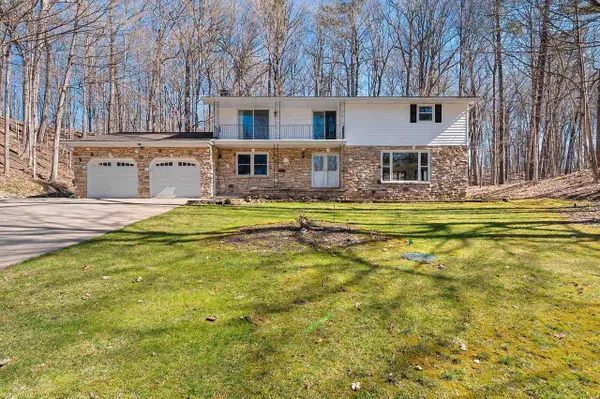 383 SWISS HILL DRIVE, Green Bay, WI 54302