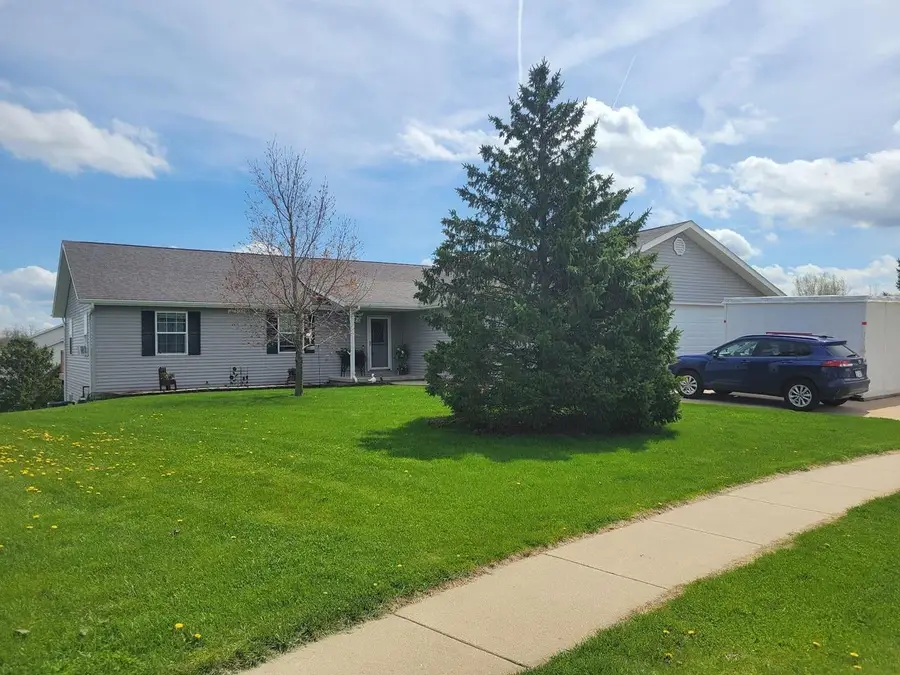 511 ISLAND VIEW CIRCLE, Hustisford, WI 53034 - #2