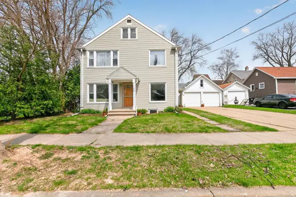 106 W PARKWAY BOULEVARD, Appleton, WI 54911