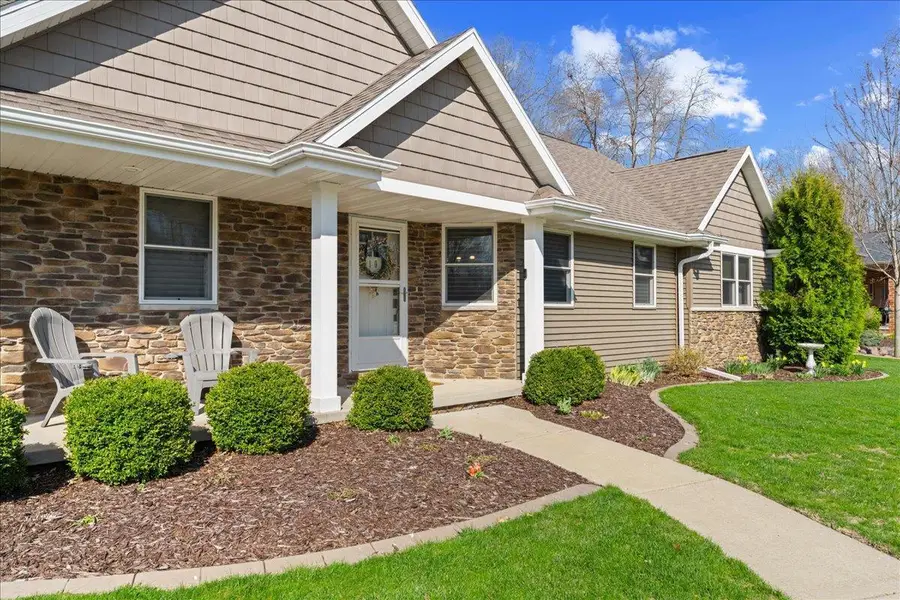 2101 TENMILE DRIVE, De Pere, WI 54115 - #2